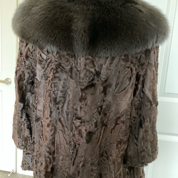 MalaMati Italian real fur jacket size 44 (8-10) chocolate brown colour. - Picture 7 of 9